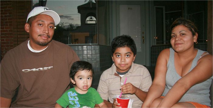 Family relaxes on Sutter Street for Folsom TNM.