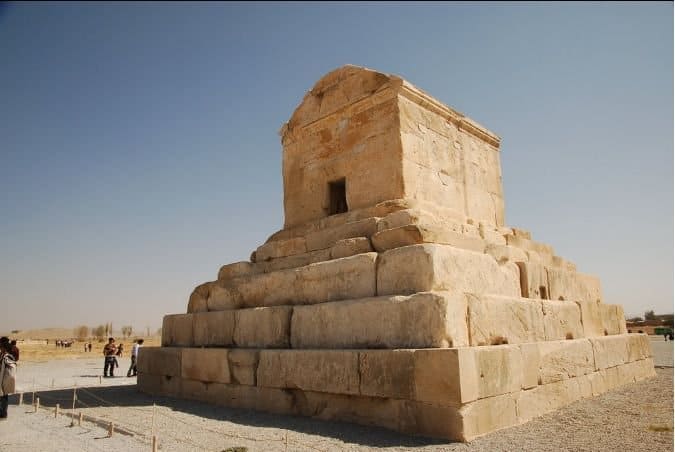 Thousands in Iran Commemorate Cyrus Day Amid Repression