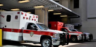 ambulance, F. Muhammad pixabay