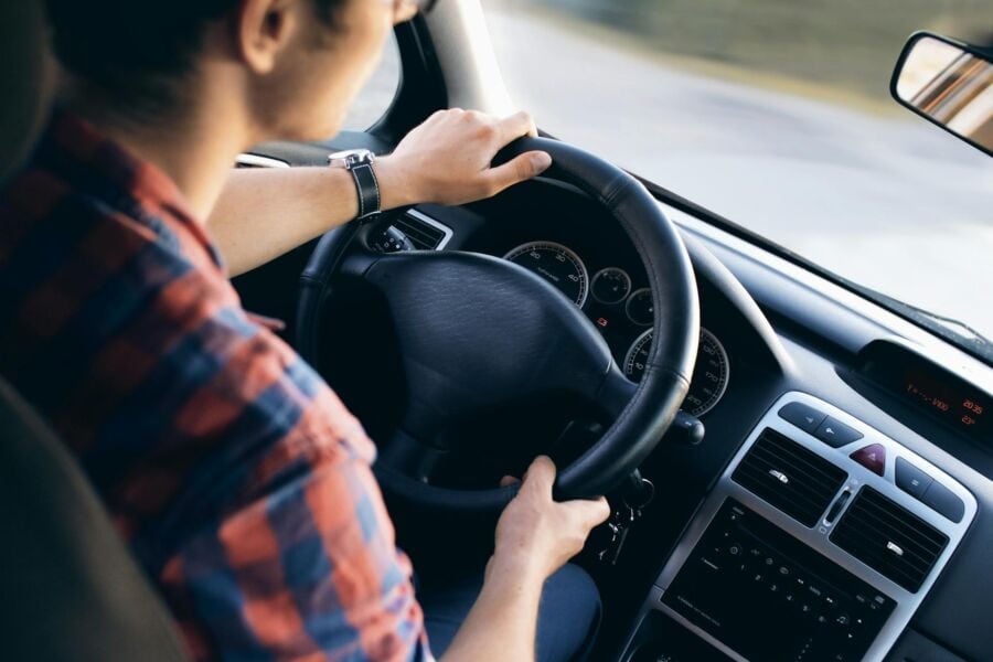 Cipia and Arm To Demonstrate Optimized Driver Monitoring at Embedded World 2025 1 Person driving in a car