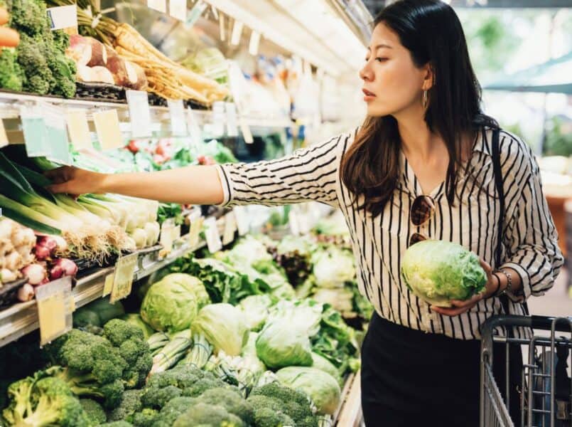 Face-to-Face vs. Digital: What Southeast Asia’s Sales Trends Reveal About Consumer Behavior 1 Face-to-Face vs. Digital: What Southeast Asia’s Sales Trends Reveal About Consumer Behavior 1
