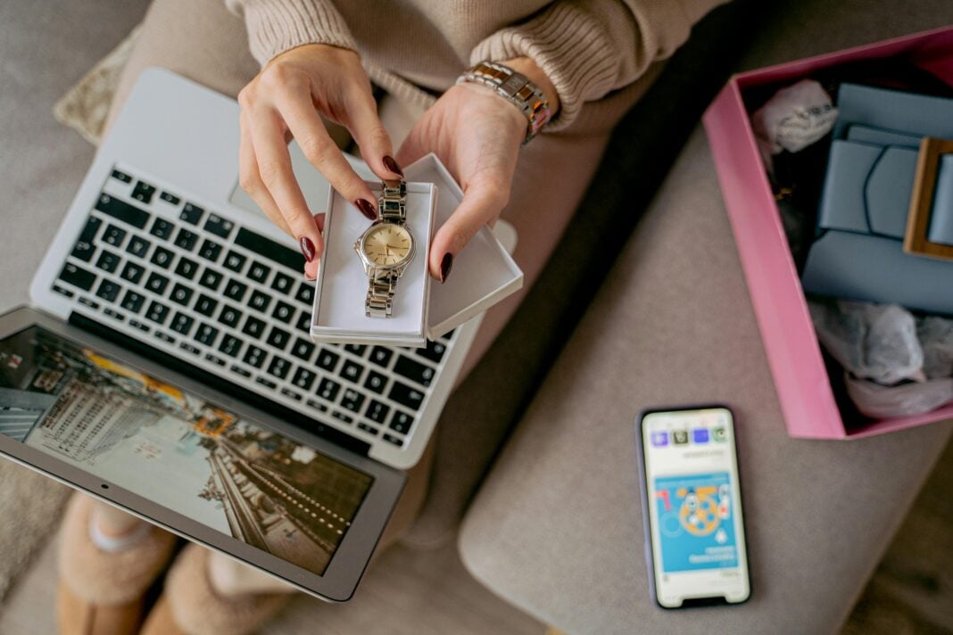 Buying Jewellery and Fashion Accessories Online: A Complete Guide