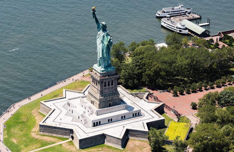 Goodyear Blimp NYC Sail the 4th 55. Photo: Katy Robinson/Goodyear